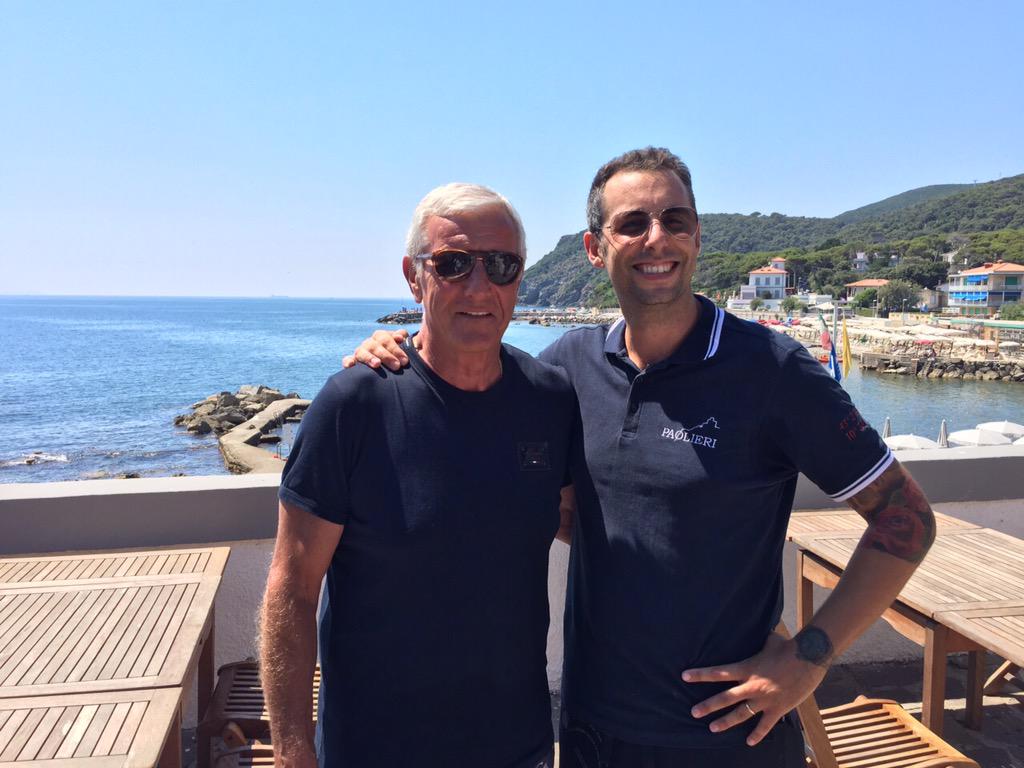 GabrieleCenci's tweet photo. Anche a #Quercianella .. Grande @MisterLippi !! #AiPaolieri #RistorantePaolieri http://t.co/tLmsNAlvZs