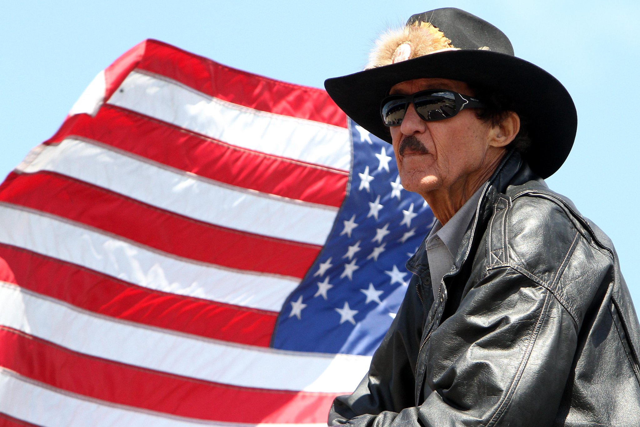 Help us wish Richard Petty a very Happy Birthday! Hope it\s a birthday fit for a King! -JW.MM 