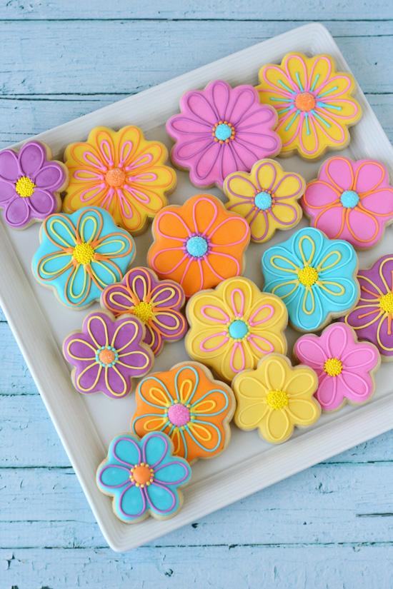 happycakestoyou's tweet photo. Decorare i biscotti non è mai stato così semplice!
http://t.co/mEkSo84J6v 
#ricette #biscotti #decoratedcookies #food http://t.co/REONJw2fks