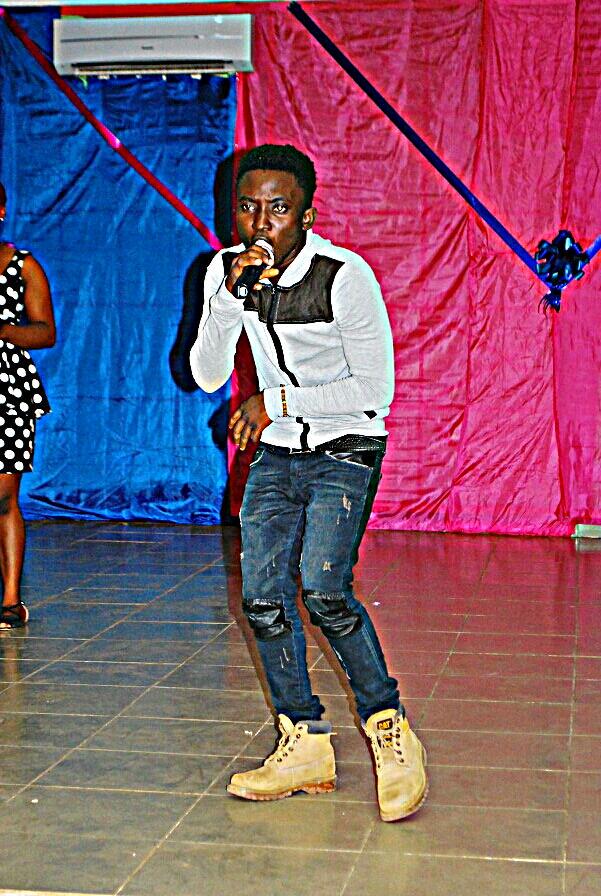 iamup2date's tweet photo. Dope performance #WHYNER ~#AYEKAYE http://t.co/inD0hal9l8