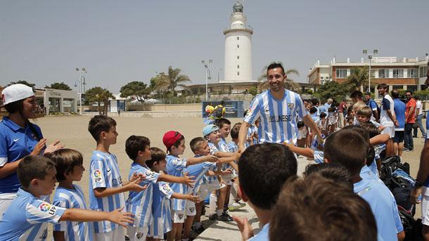 MalagaCF's tweet photo. .@Charlesbrau9: "Prometo trabajo, ayudar a mis compañeros y con el trabajo los goles vendrán” http://t.co/XClEGn31eu http://t.co/P0RSsTnHwV
