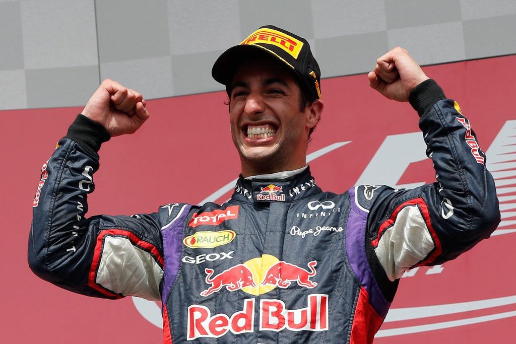  birthday to Daniel Ricciardo! He turns 26 today.  by Ara 