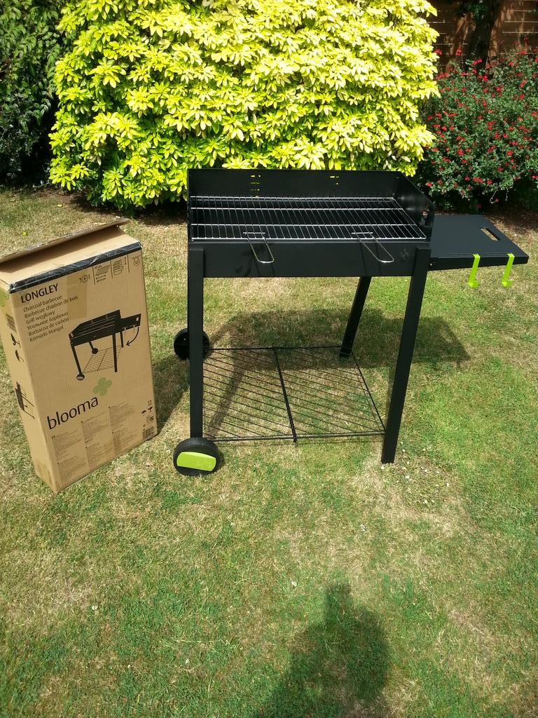 GreenswardLaw's tweet photo. @mollygraham_ @VickiBruce_xxx Assembled. It has a folding side table which would be useful for Vicki's Hula Hoops! http://t.co/zF4kr0Hr6F