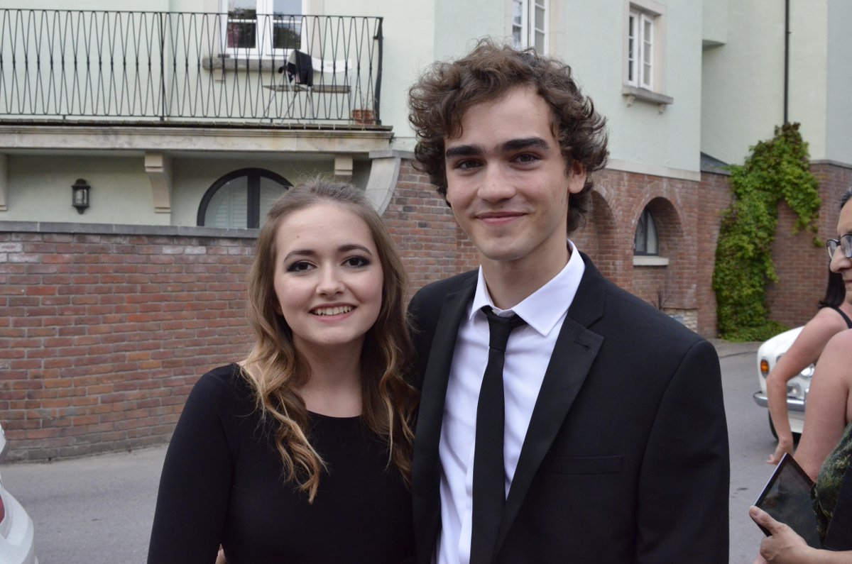 corfe15's tweet image. Beautiful photos from prom, more to come