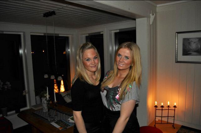 karen_bach's tweet photo. heihei her va vi fin med orange og kort hår @Christinafossum http://t.co/plrchqkDja