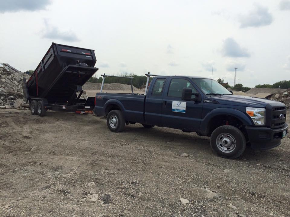 DDTransferServ1's tweet image. Making a drop! Using Manitoba Recyclers, saving our clients money.