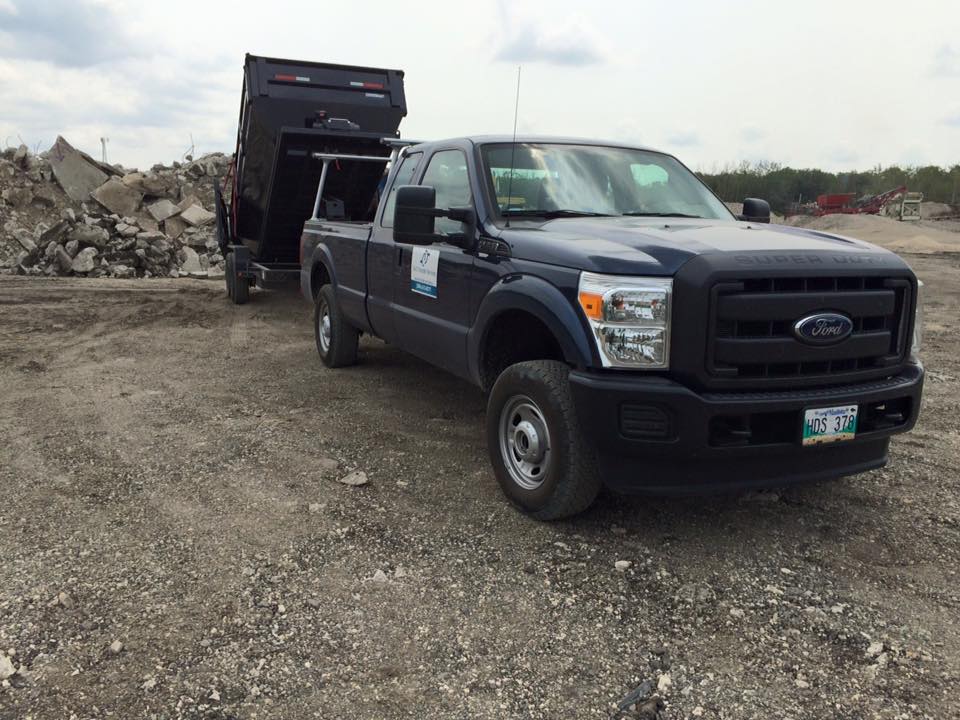 DDTransferServ1's tweet image. Making a drop! Using Manitoba Recyclers, saving our clients money.