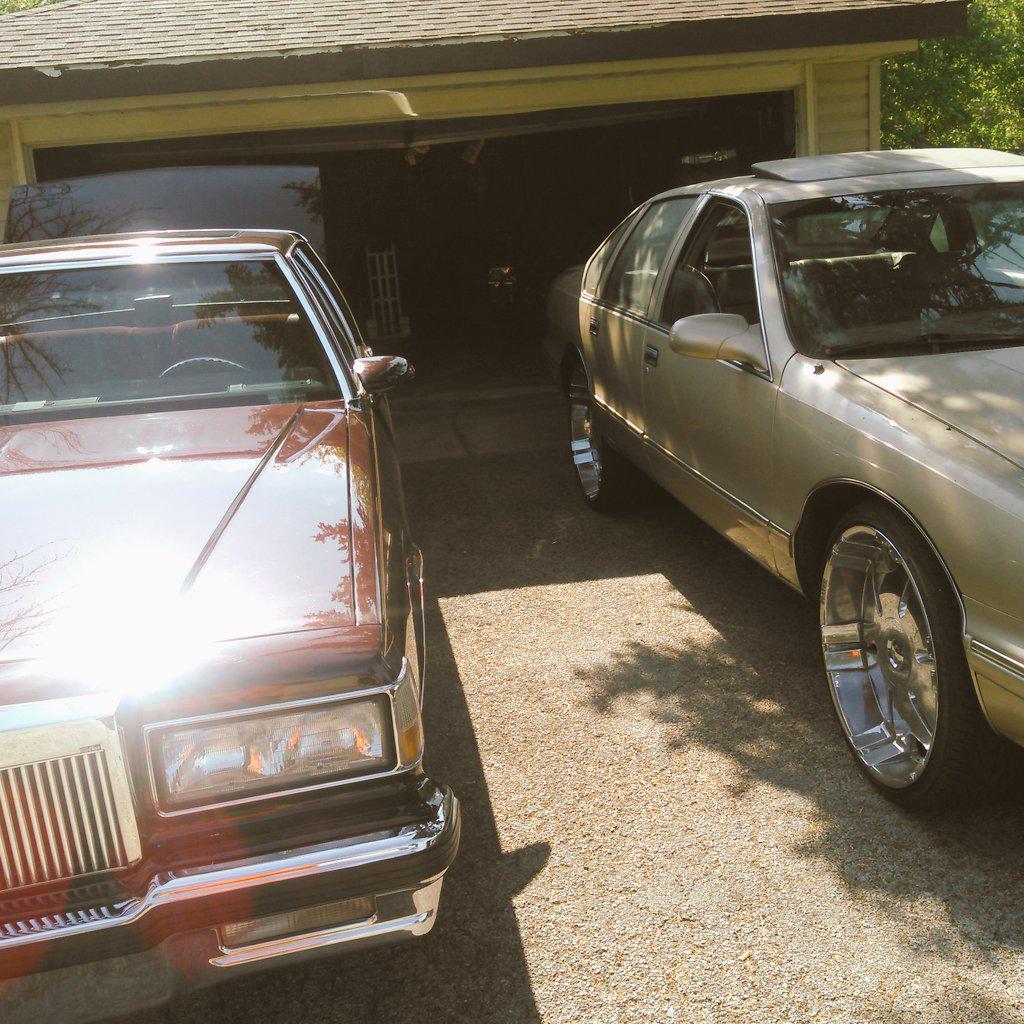 BigG_'s tweet photo. Chevy's http://t.co/qvs1ynYgpK