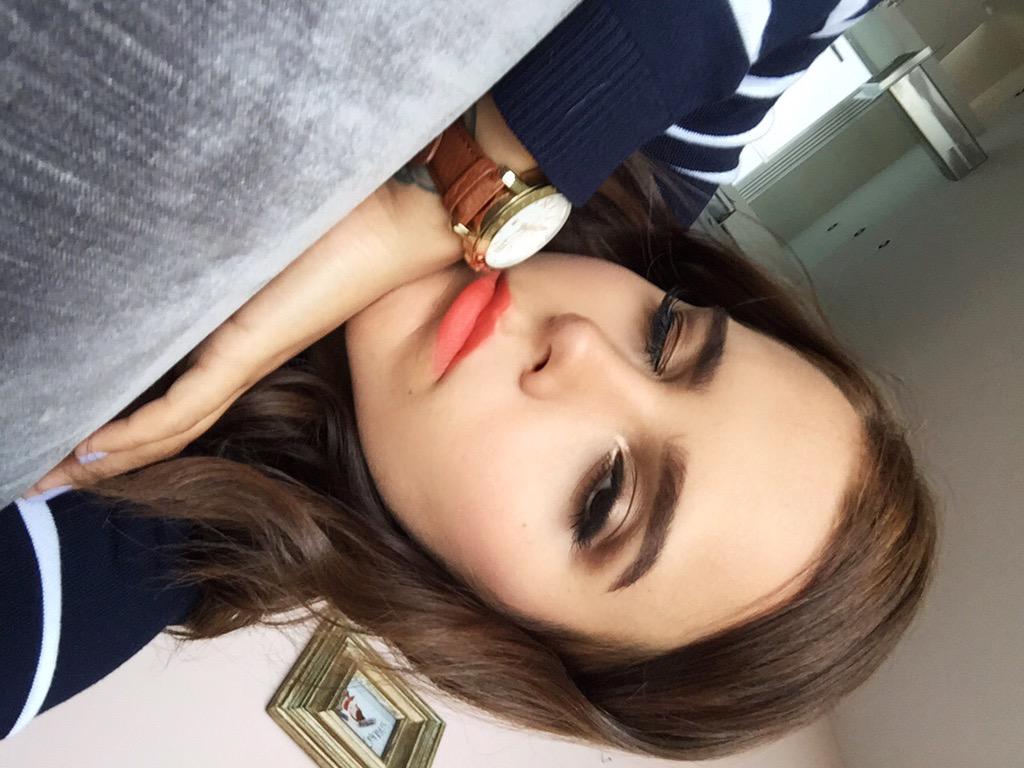 yuyacst's tweet photo. Dolor de panza + migraña. 😦 http://t.co/ir9KV17gDg