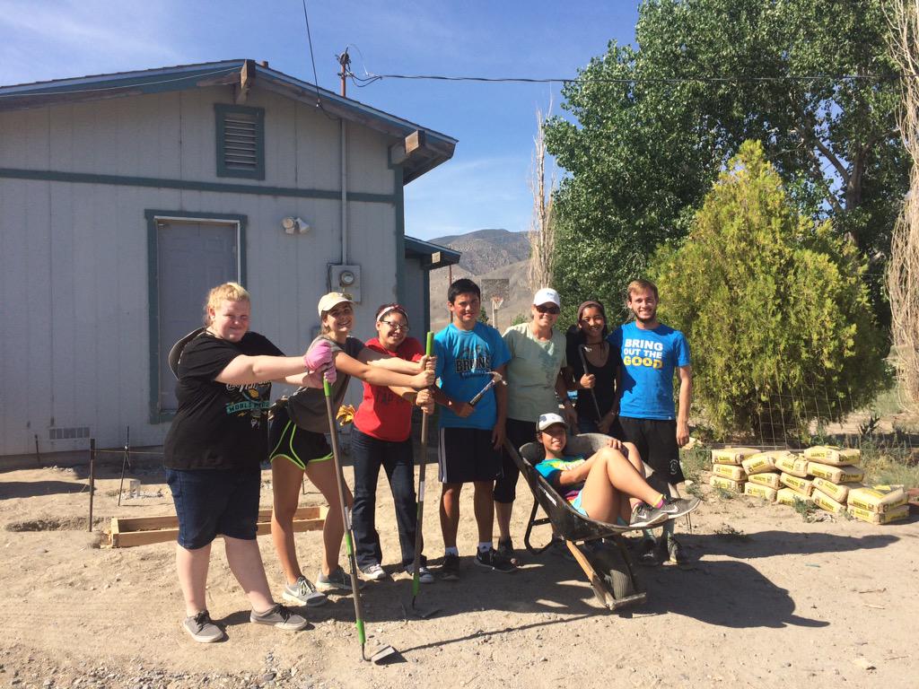 MegaMWalsh's tweet photo. New stair underway at @SSPWalkerRiver! #sspwalkerriverw1 #sspwalkerriver #sspconstruction @SierraServProj http://t.co/6CoHQJuwjG