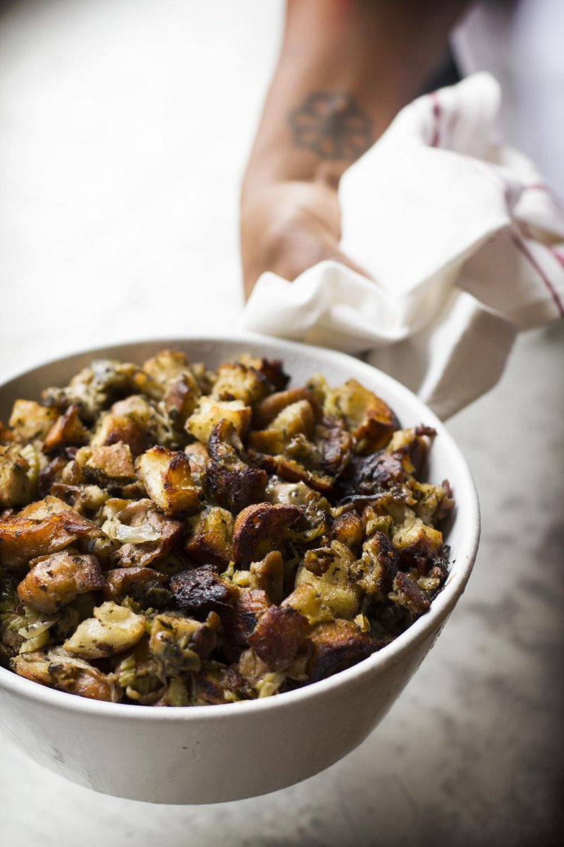 PhyllisRoels's tweet photo. Oyster Stuffing #recipe37 See the full recipe http://t.co/f92WrvSFxzÂ  http://t.co/xqhEbxLjJ0