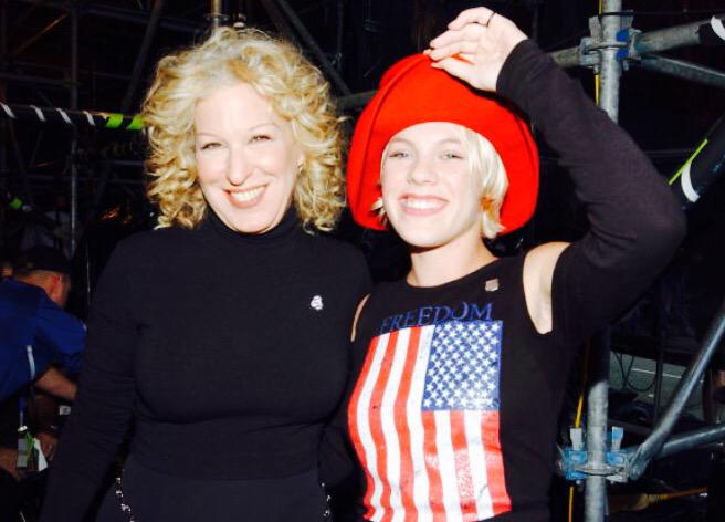 aleciamooreee's tweet photo. Here's a cute little #tbt @pink @BetteMidler http://t.co/A0UgOaIs25