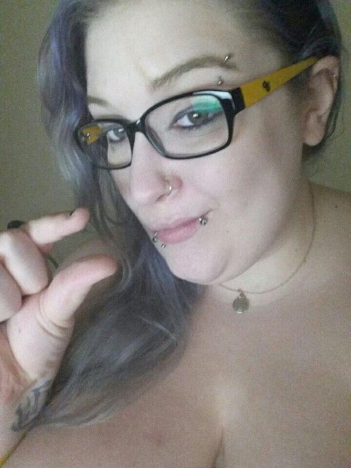 Tiny dick boys, pay up!! You're good for nothing other than paying Me to humiliate you. $20 small dick<a href="/tag/findom"class="tags"><span>#findom</span></a>