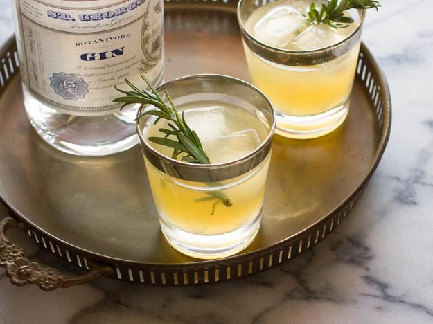 basemkeels's tweet photo. Charred Lemon Gin Sparkler Really Nice Recipes #recipetesting See the full recipe http://t.co/00tPNbfcWeÂ  http://t.co/rqe2OzBye6