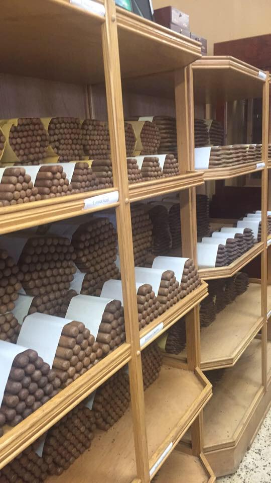 southerncigarco's tweet photo. @ONCUBANCRAFTERS Never disappoints! We could spend all day in this humidor! #greatcigars #cigars #smoothdraws http://t.co/RYwNSyoBwn