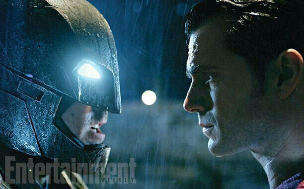 BATTLE OF THE DAY: 
RT for BATMAN
FAV for SUPERMAN