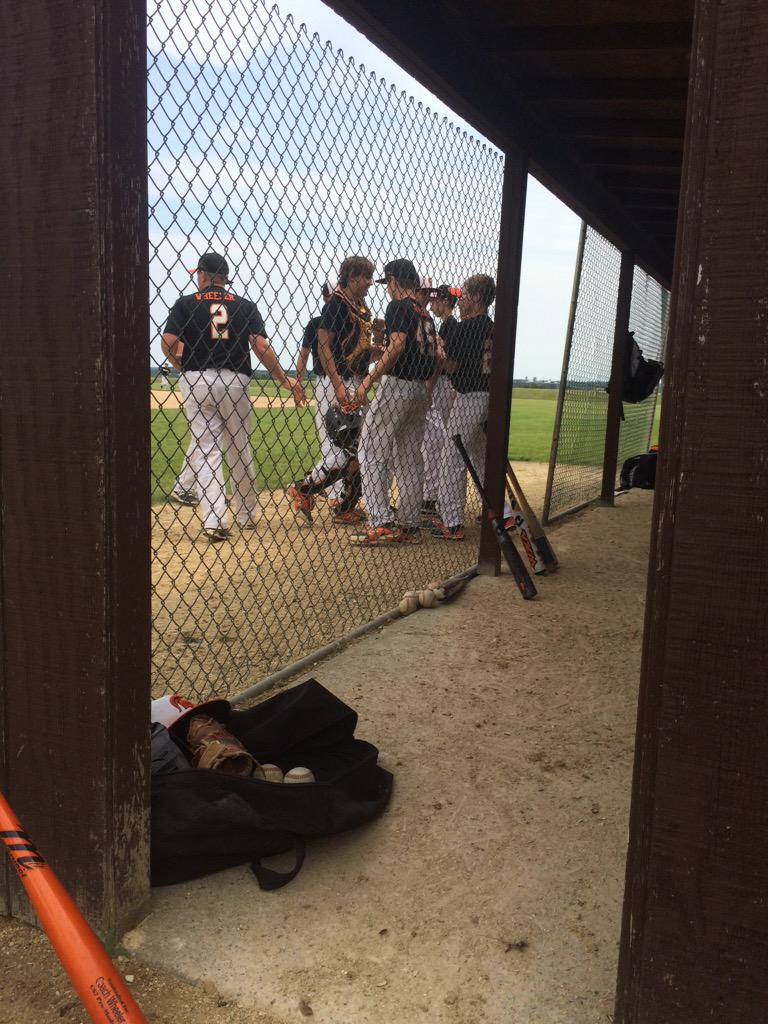 L3Solon's tweet photo. End of the first 3-0 http://t.co/1riBTbA6iv