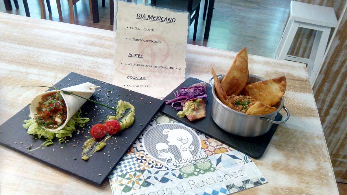 ConsentidaALM's tweet photo. Día #mexicano en el mejor bar de #Almería. Acércate y prueba nuestras tapas #picantitas http://t.co/n9Dn40GglI