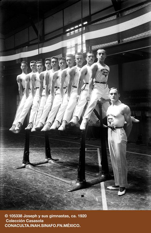 Resultado de imagen para gimnastas de 1920