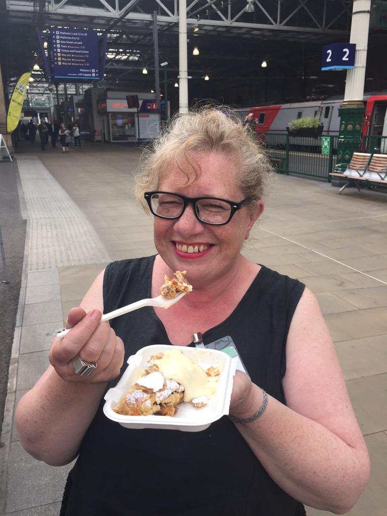 LocalMotiveMkts's tweet image. Happening tomorrow, feeling like fantastic fun foody Friday market steaming in #platform2 #waverleymarket