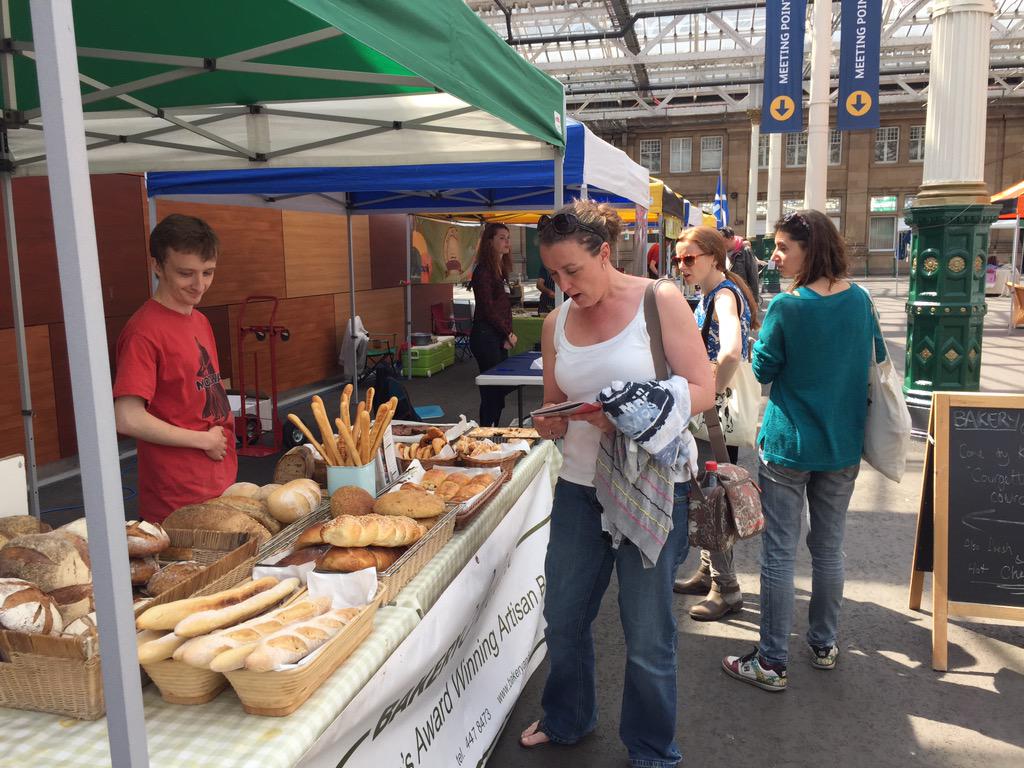 LocalMotiveMkts's tweet image. Happening tomorrow, feeling like fantastic fun foody Friday market steaming in #platform2 #waverleymarket