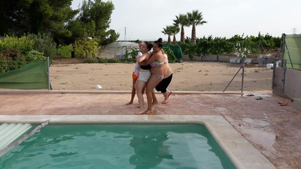 Maritere al agua!!! #NoTeResistas #EnRobaiTot 😆🏄😂 <a href="/algecffem/">Algemesi C.F. Femení</a> <a href="/jessiguti4/">jessica gutierrez</a> <a href="/96monica96/">Mónica Martínez :)</a> <a href="/Monerri_1990/">cristina</a> <a href="/Carme__24/">carmeliiita</a> ....