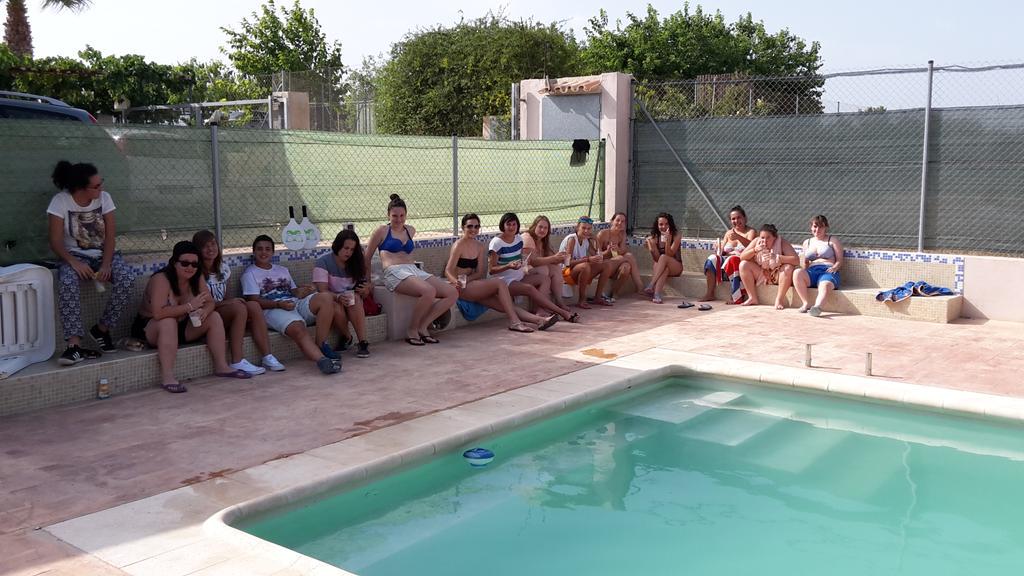 Hui hem tingut vespradeta de piscina i berenaret x el cumple del mister. #amuntrogetes