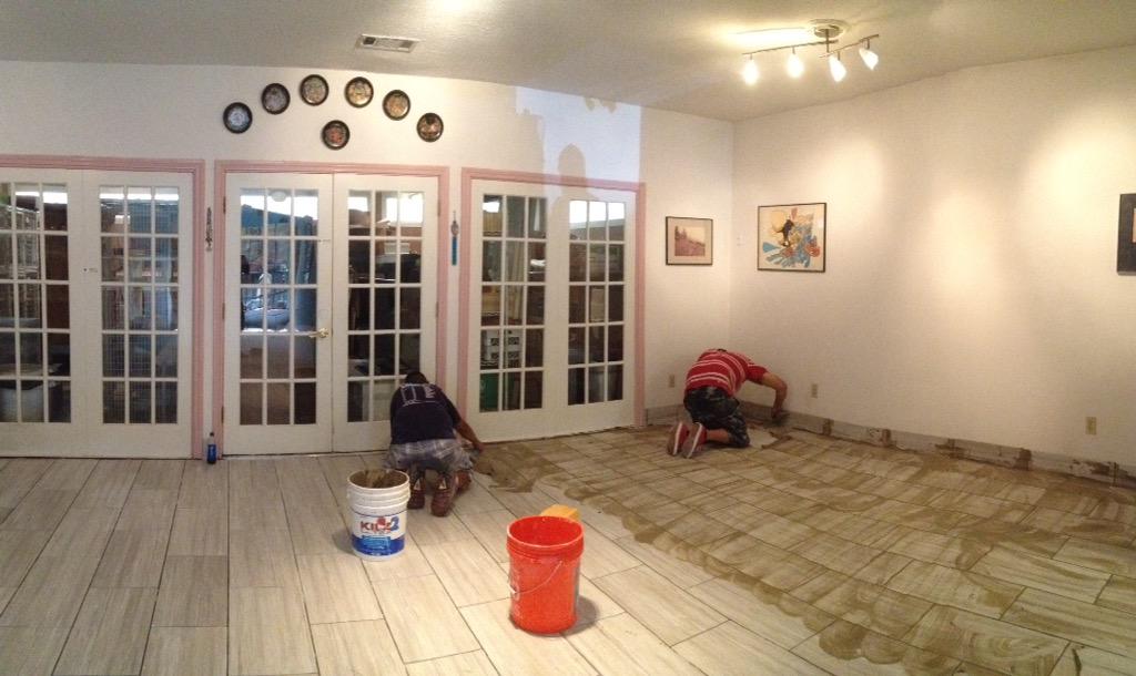 Ecological Living On Twitter On The Final Day Of This Project We Are Grouting The Sahara Sand Porcelain Tile With Buckskin Beige Sanded Grout Http T Co Ydoogle3gj