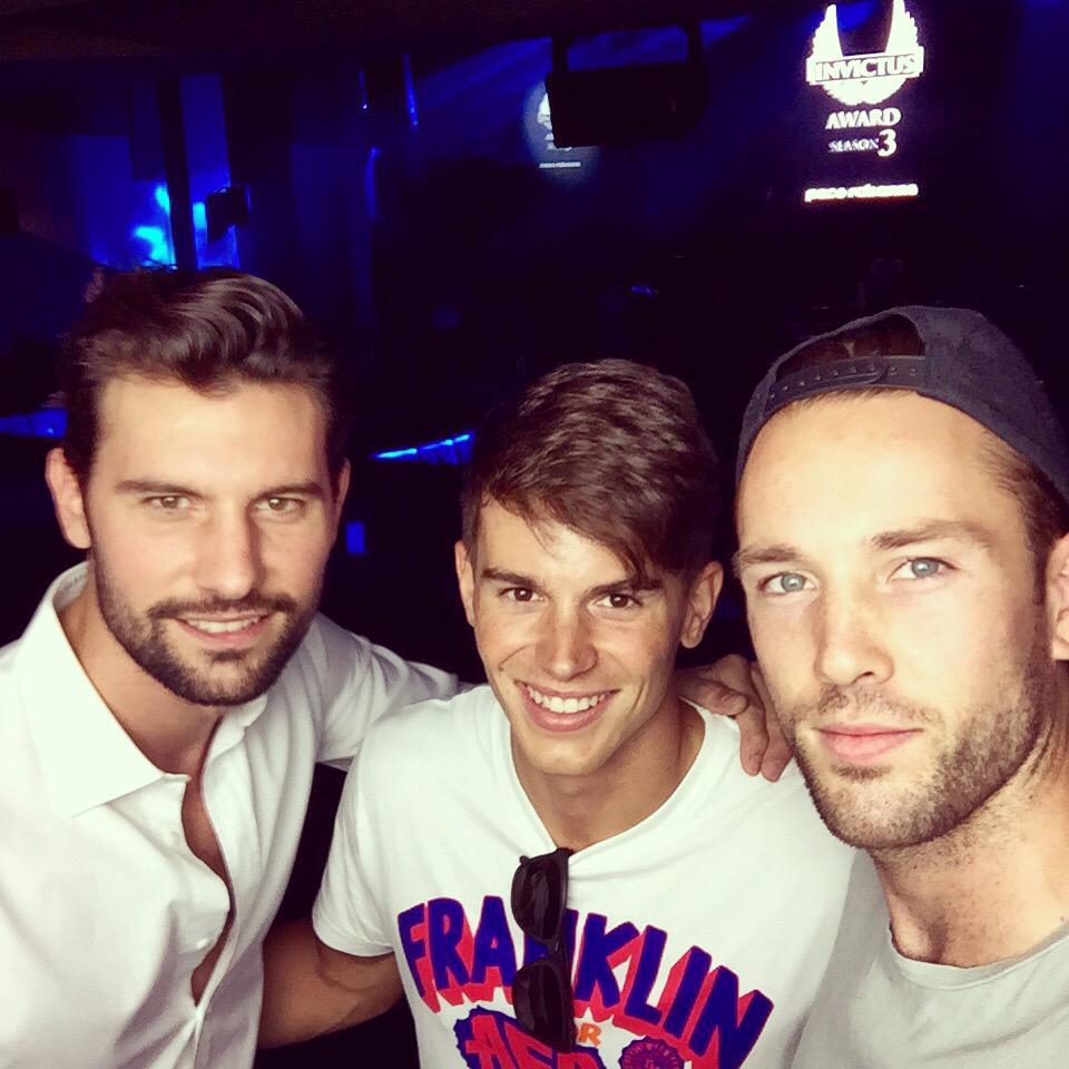 bengregz's tweet photo. At the @PacoRabanne #invictusaward ceremony @Nick_Youngquest &amp; all the contenders are waiting 1hr to go! #beinvictus http://t.co/i7MKasOPn5