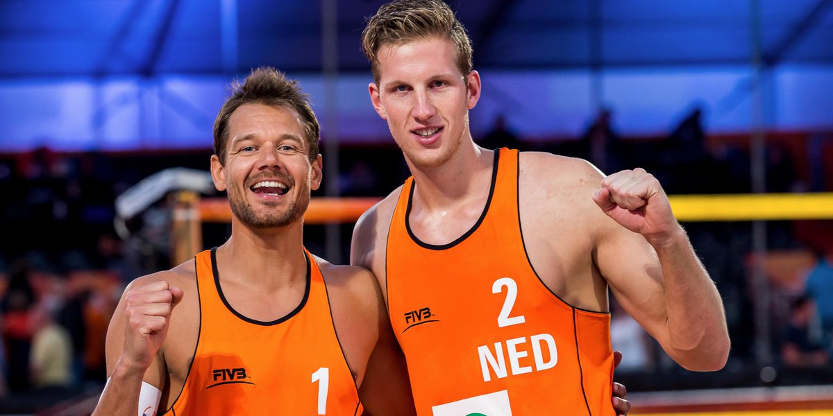 Gaan <a href="/rnummerdor/">Reinder Nummerdor</a> en <a href="/cvarenhorst/">C. Varenhorst</a> de halve finale van het #WKBeach2015 bereiken? Succes! heldenonline.nl/beachteamnl