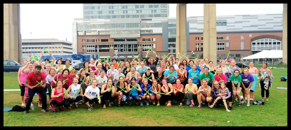 POUNDfit's tweet image. Well, this is one way to celebrate the #4thofJuly. #POUNDclass #POUNDinthePARK #BuffaloNY #JudysPosse