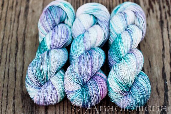 AnadiomenasNews's tweet photo. Cloud Lace in Silvery 💍 #ColourAdventures #etsy #silvery #knitting #yarn #cloudlace #handdyed http://t.co/nMTSzo6sRF