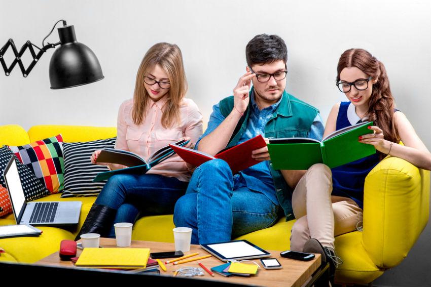 StudentLifeNet's tweet photo. Res Vs. Apartment: A Student-Friendly Guide + Chance to Win $1,000* in #CIBCStudyBreak: http://t.co/d1FHnu1bEd http://t.co/D9yWhPb9nr