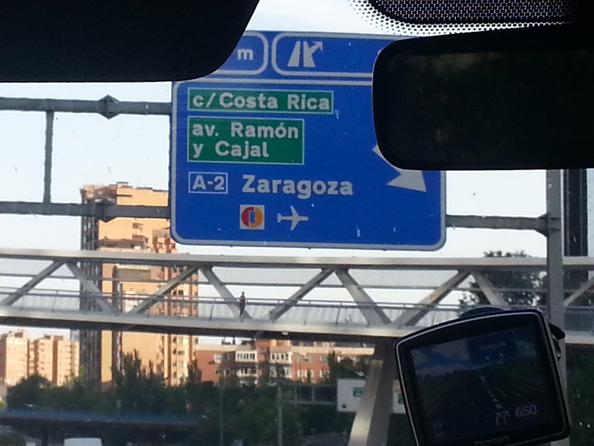 danieldbondt's tweet photo. Weet niet waarom maar ik begin spontaan een liedje te zingen? #zaragoza "dat is de stad van mijn dromen.." #jimmyfrey http://t.co/SiaElFNjtB