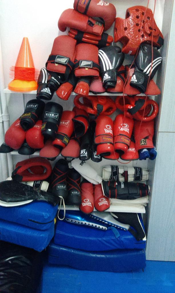 LcPavlopoulou's tweet photo. @AleksBega nice selection of #Taekwondo gear! #acakropoli #αθλητικος#συλλογος#ακροπολη  #tkditf #tkd_greece #koukaki http://t.co/730gn7QidZ