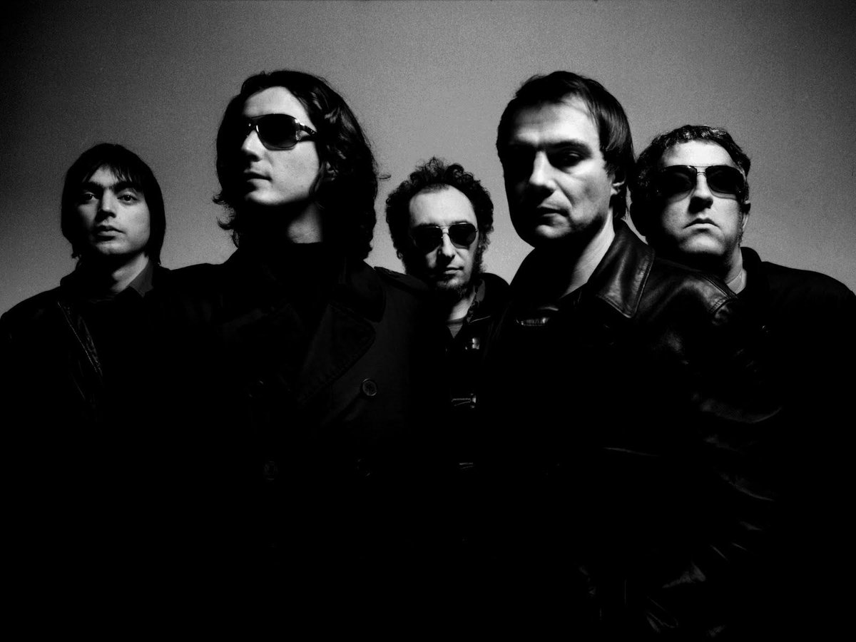 OlebuMexico's tweet photo. La banda granadina, Los Planetas, llegan con lo mejor de su repertorio en este concierto -> http://t.co/GWWihAQtRK http://t.co/YJh46a83Gd
