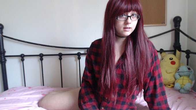 1 pic. *is not photogenic so i stopped trying but I'm live on CB! :D 
https://t.co/G6BasQrnCw http://t