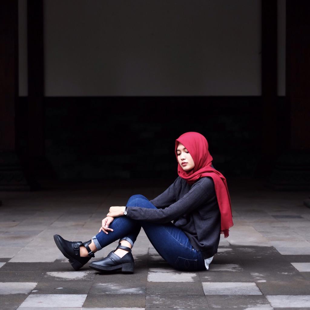 SteddyStore's tweet image. Loose Knit Sweater
- Nude
- Dark Misty
- Dark Navy
- Black
IDR 130,000