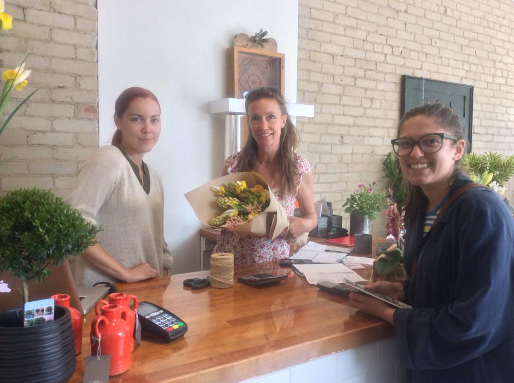 dawnbazely's tweet image. I like 🌳🌻🌾, so am thrilled that our friend, Joanne, opened a new #Roncy flower shop, @WJools. Many stems are local.