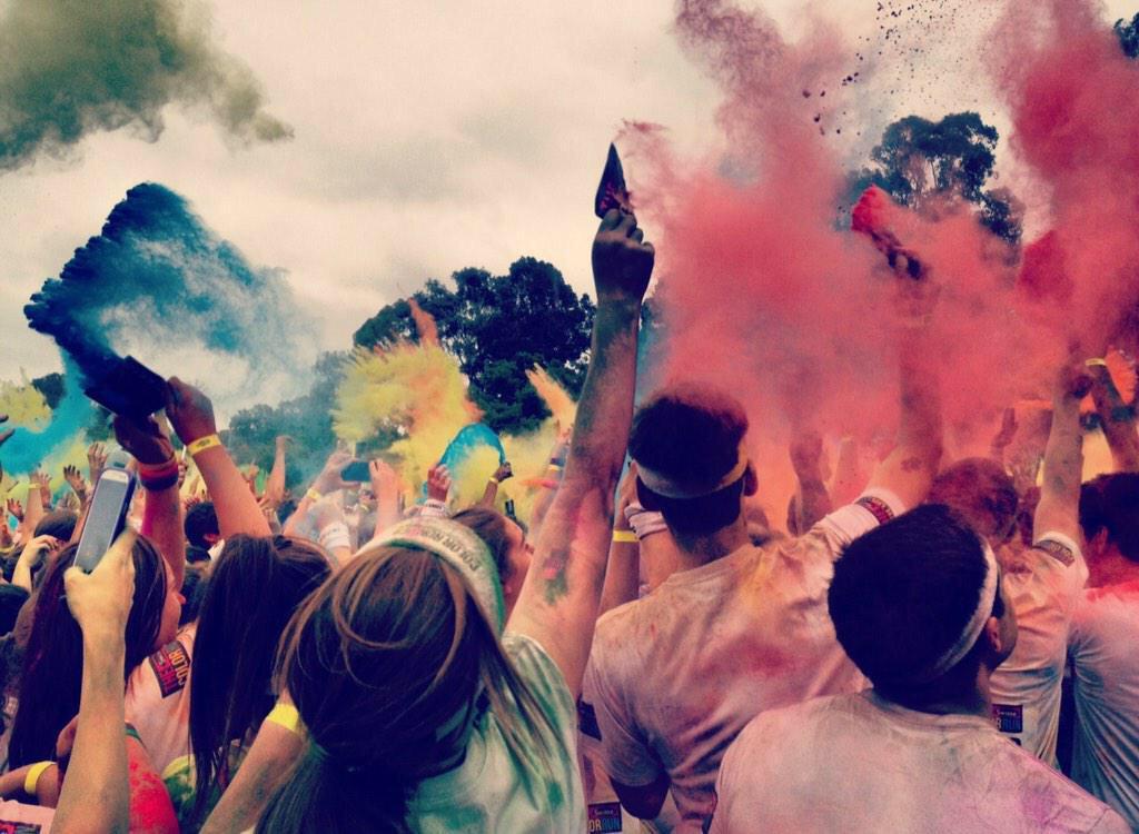 iadorewomen_'s tweet photo. Bucket list:

Take part in a color run! 🌀🏃🏾🌈 http://t.co/Z9J4Ghlkhb