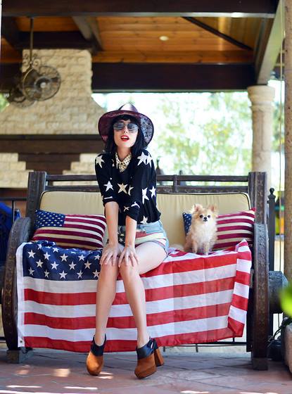 juliabrandon23's tweet image. RT AbateZanetti: All-American outfit by #AFashionNerd, AmyRoiland!
#4thOfJuly #CelebrateIndependanceWithFashion #f…
