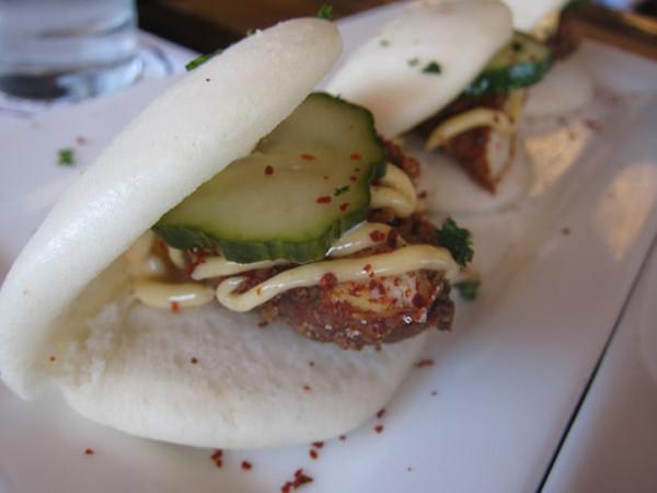 digital_encore's tweet photo. FIRST BITE: EMBERS SKI LODGE http://t.co/PR5mgjEwDB http://t.co/XshriAyQS9
