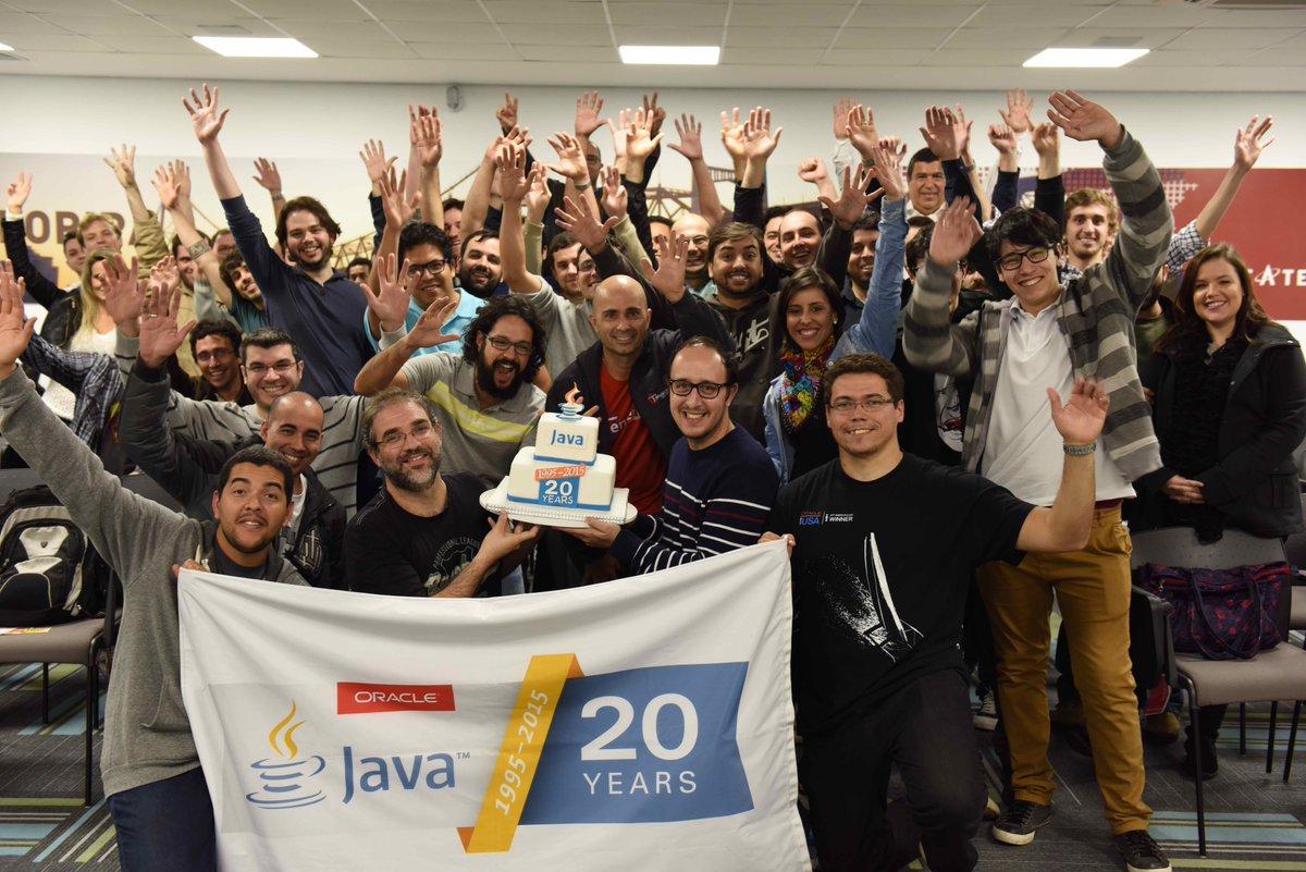 java's tweet image. Pixel perfect Java logo from the @gujavasc #20daysofJava #Florianopolis #Floripa #IlhaDaMagia @brunoborges's hometown