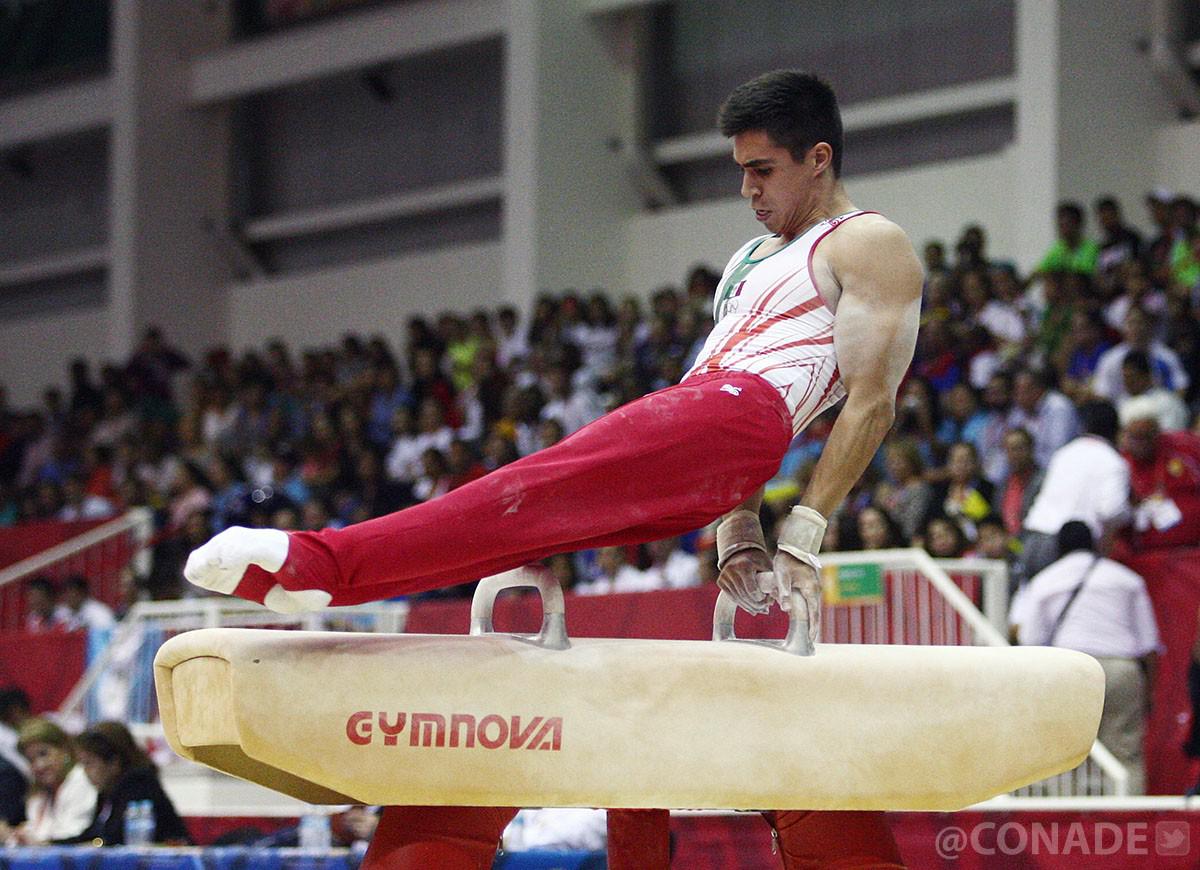 conadeoficial's tweet photo. #HaciaTO2015 @Daniel_Corral, de niño inquieto a figura mundial de la #GimnasiaArtística http://t.co/kjYUw598Ft http://t.co/dpTbaFdmWI