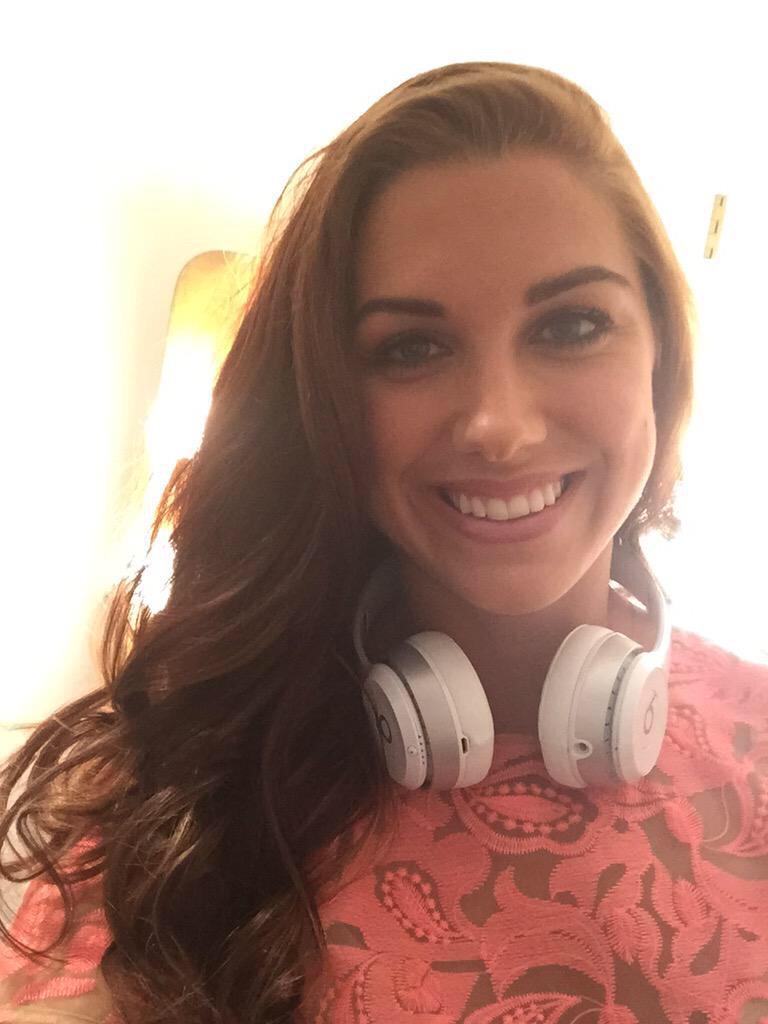  Alex Morgan, happy birthday beautiful   