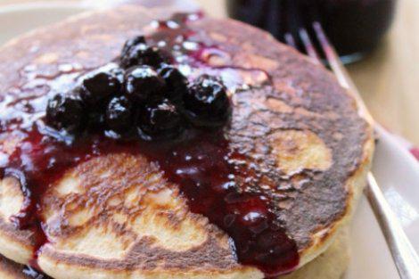 DeltaCalgarySth's tweet photo. Just in time for Stampede @DinnerwithJulie shows us how to make #pancakes on the grill! http://t.co/QgP0XQGgnw #yyc http://t.co/4cOlvNhhQ4