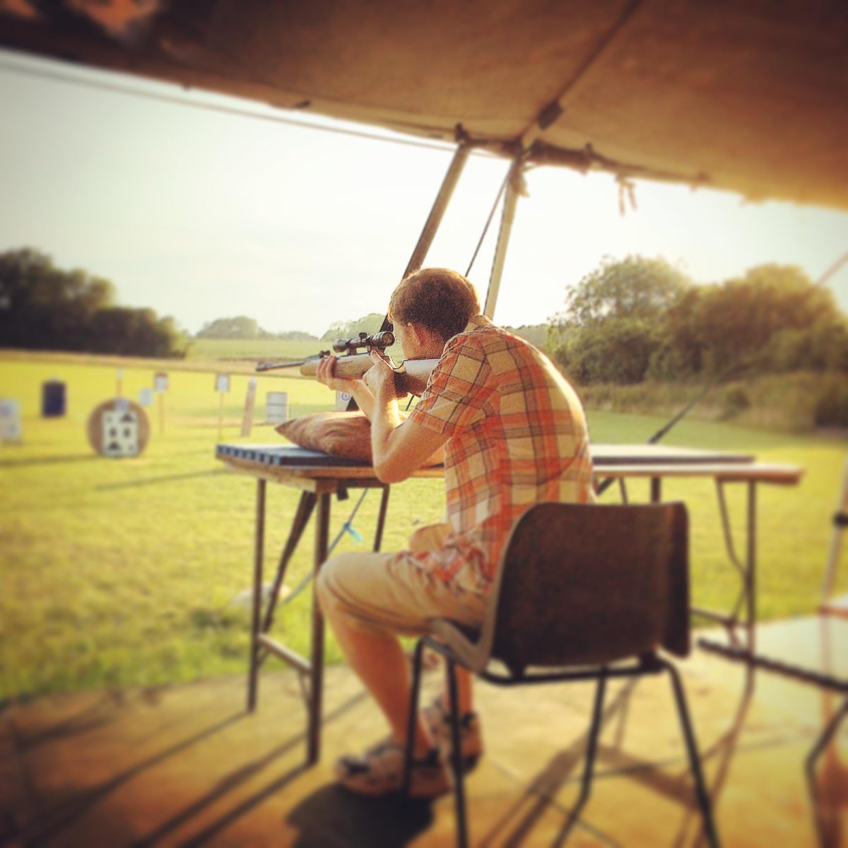 robincutler's tweet image. Unfortunately @wilkers01 latest site meeting with contractors didn't go so well... #architectproblems