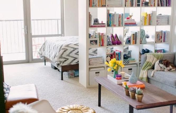 SC_Organizing's tweet image. Shelving can be a great way to add more storage space in a small room. Love this layout from #apartmenttherapy!