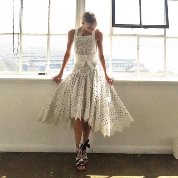 cute_weddings's tweet image. RG @thebridalmakeupco via j.mp/1HzAPuR
 
This dream dress by @zimmermann_ 💭 #EngagementParty #AfterPart…