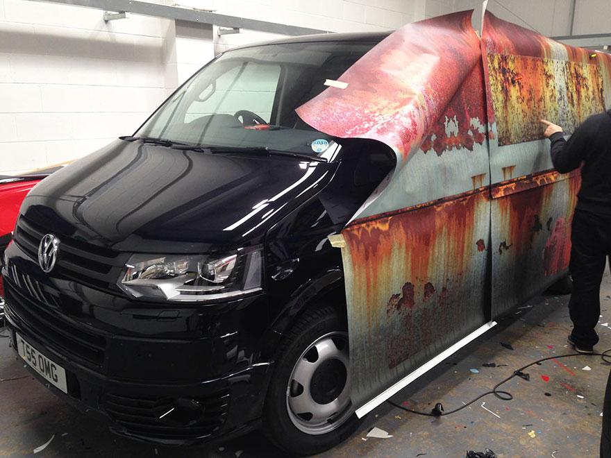 Orangeflower08 サビついた オンボロ車 が駐車されている ように見えるが これ実は新車 車 の 盗難 を防ぐために 新車のオーナーが サビついた柄のビニールシート を付けたもの ビックリ Http T Co Ikodlnhggn Http T Co 5mciaz10rs Orangeflower08 サビついた オンボロ車 が駐車されている ように見えるが これ実は新車 車 の 盗難 を防ぐために 新車のオーナーが サビついた柄のビニールシート を付けたもの ビックリ Http T Co Ikodlnhggn Http T Co 5mciaz10rs